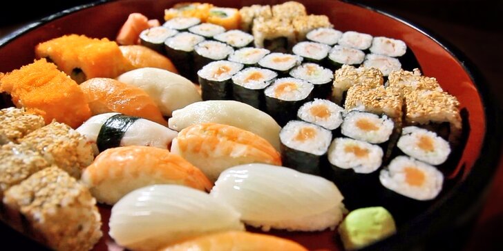 Ochutnejte kouzla Asie: až 72 kousků sushi, plněné taštičky Gunmandu a polévky