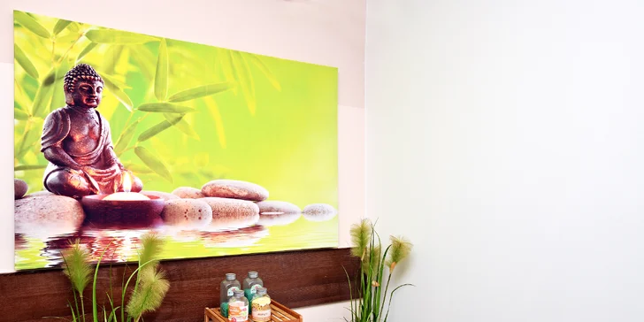 Thajská luxusní masáž v Royal Jasmine Spa a aroma lázeň nohou: 60 nebo 90 minut