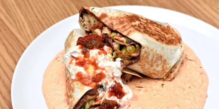 Hlavním chodem bude burrito metepec s trhaným hovězím masem.