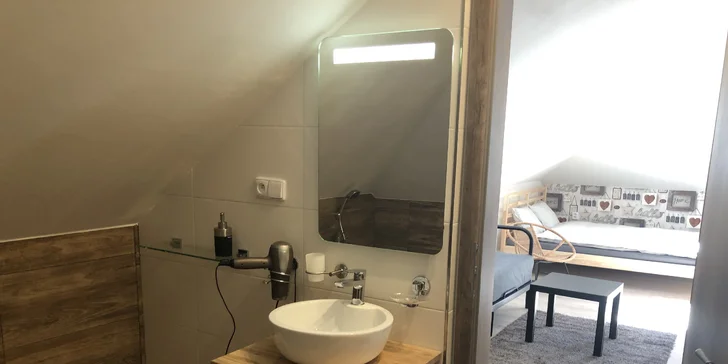 V páru nebo s rodinou do Krkonoš: moderní penzion se snídaní i polopenzí