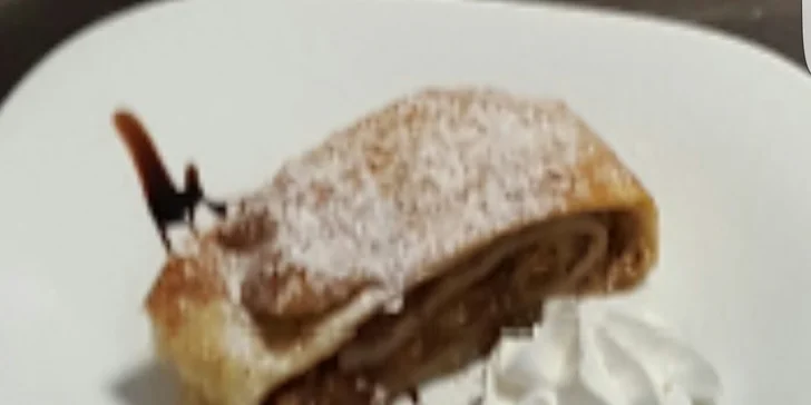 Dezert si vyberete sami, je libo třeba domácí závin?