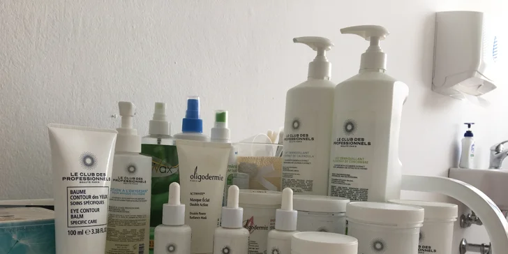 Důkladné ošetření problematické pleti luxusní kosmetikou Oligodermie i světelná terapie