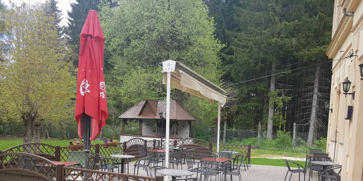 Poznejte krásy Mariánských Lázní: penzion v klidné lokalitě u lesa, snídaně