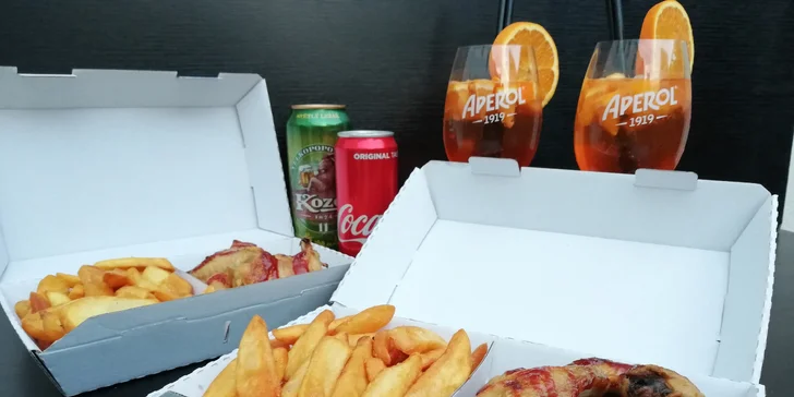 Pohodové posezení: opečená křidélka, hranolky i pivo nebo aperol
