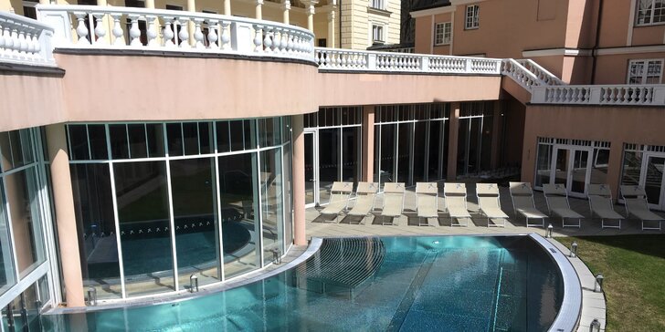 Nově zrekonstruovaný 5* hotel v Mariánkách: polopenze, sauny, bazény a koupel