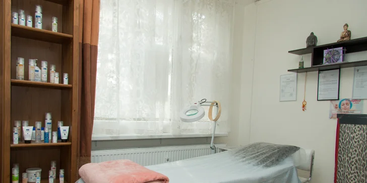 Kosmetické ošetření vč. barvení řas a obočí i liftingová masáž obličeje