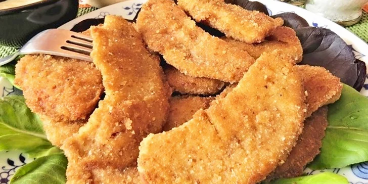 Řízečky dostanete vepřové i kuřecí, hezky půl na půl.