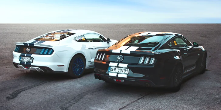 Unikátní zážitek: jízda ve vytuněném Fordu Mustang GT bez intsruktora i se spolujezdcem zdarma