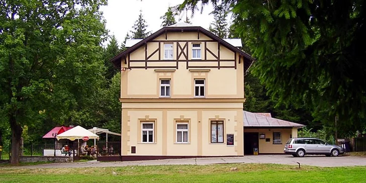 Poznejte krásy Mariánských Lázní: penzion v klidné lokalitě u lesa, snídaně