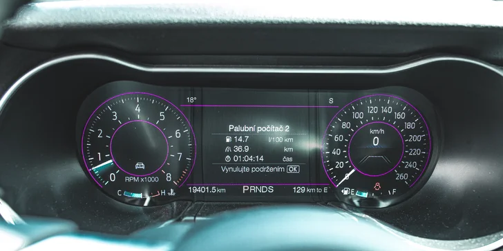Za volantem Ford Mustang 5.0 GT 2019: projížďka i zapůjčení na víkend