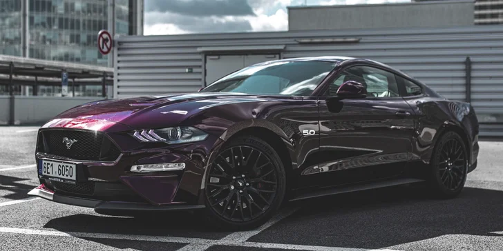 Za volantem Ford Mustang 5.0 GT 2019: projížďka i zapůjčení na víkend