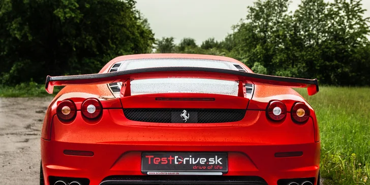 3–5 kol na technické trati v autě podle výběru: Mustang, Dodge, Nissan, Lamborghini i Ferrari