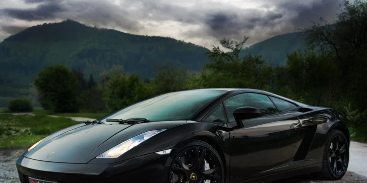3–5 kol na technické trati v autě podle výběru: Mustang, Dodge, Nissan, Lamborghini i Ferrari
