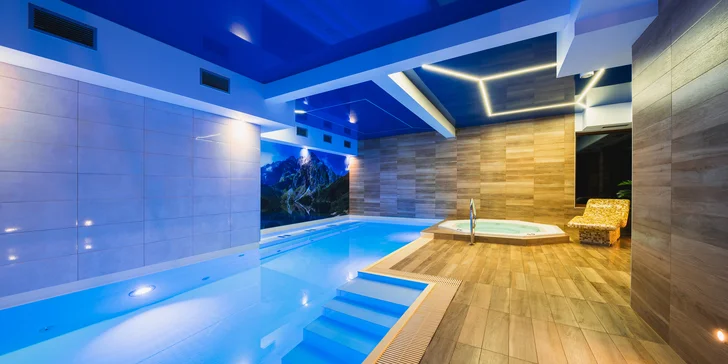 Užívat si budete komfort čtyřhvězdičkového hotelu Sądelski Dwór Medical & Spa.