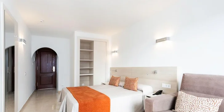 Ubytujete se ve světlých studiích nebo prostornějších apartmánech.