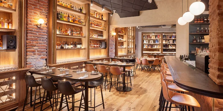 Máte rádi společné chvilky u dobrého jídla a pití? Pak přijměte pozvání podniku Whiskey Restaurant, Bar & Museum.