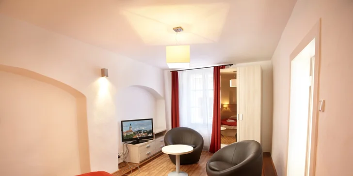 Moderní apartmány vytváří svým stylem zajímavý kontrast s historickým centrem města. 