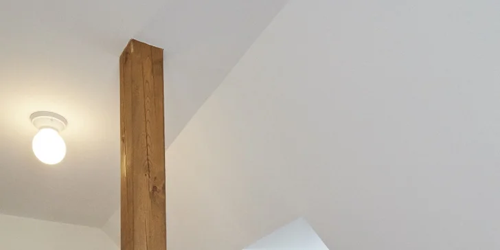 Vybavení je nové, do budovy ale perfektně sedí (apartmán č. 4).
