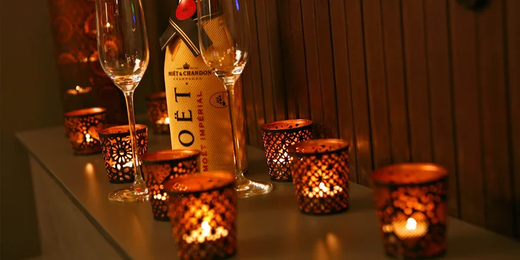 Jednotlivé varianty nabízí i prosecco, šampaňské nebo kyblík drinků. 
