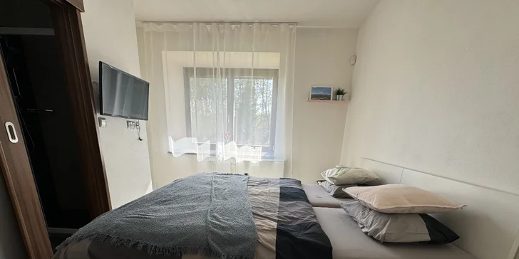 Dvoulůžkové pokoje je možné rozšířit o přistýlku (Pokoj 2).