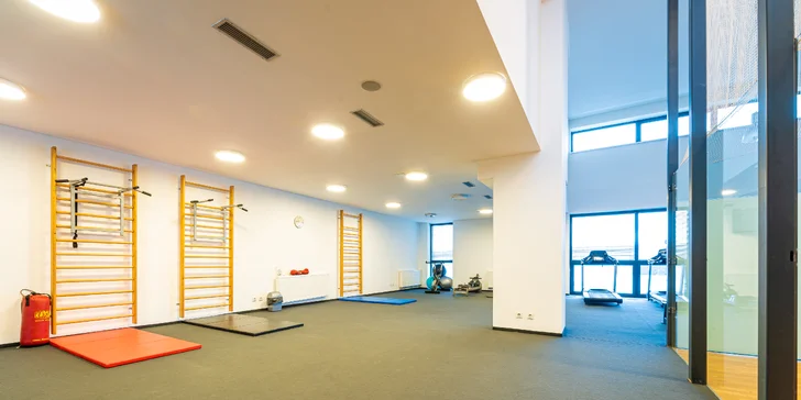 Prostory fitness centra využíváte neomezeně.