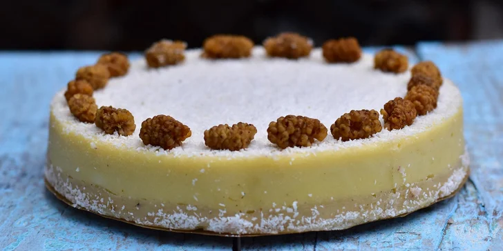 Veganské dorty, které jsou i low carb: čokoládový a s mandlemi a kokosem