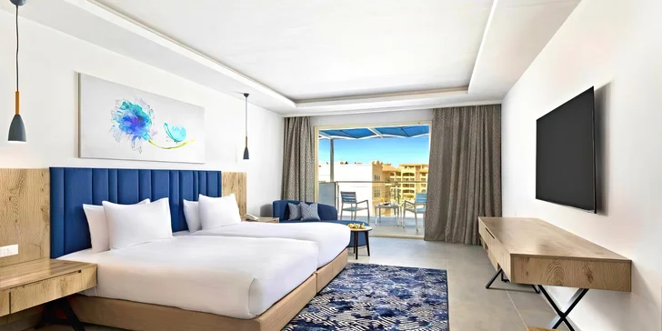Moderní 5* Pickalbatros Blu Spa komplex, určený výhradně pro dospělé hosty, vyniká svou minimalistickou architekturou a vzdušnými interiéry.