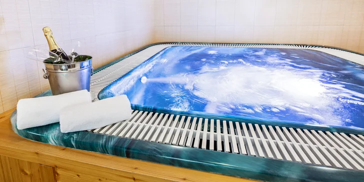 Mezi vybavení patří i wellness, do kterého budete mít 20% slevu.