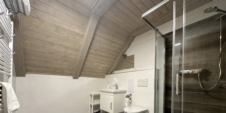 Každý apartmán má vlastní koupelnu. 