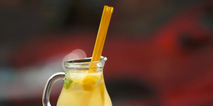 Limetka, citrón, trstinový cukor, ľad, Limo Bar sirup