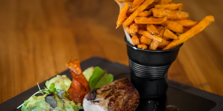 200 g Teľací rump steak + 180 g batátové hranolky