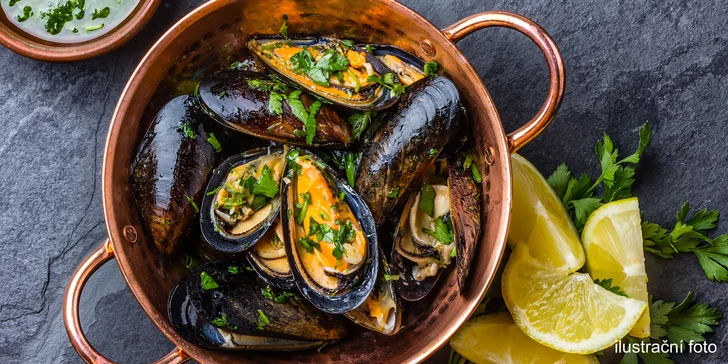 Ochutnejte moře: 500 g nebo 1 kg čerstvých slávek na provensálský způsob