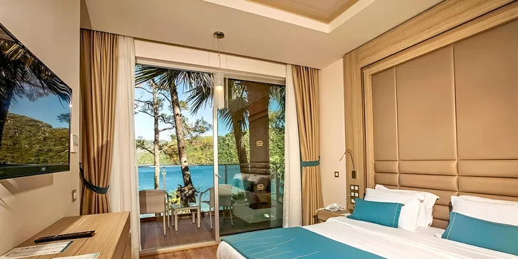 Transfer vás z letiště zaveze do 5* hotelu Orka Lotus Beach.