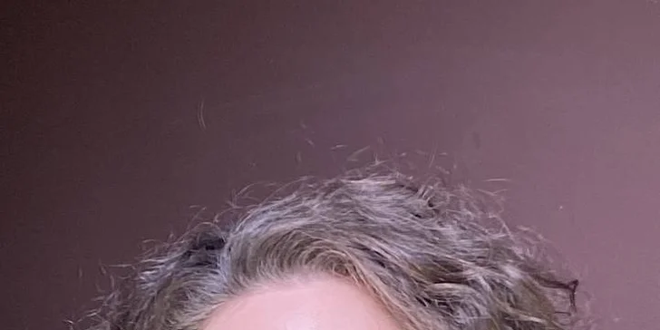 Lash lifting vydrží až dva měsíce, laminace obočí asi měsíc.