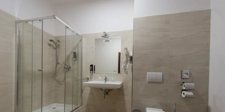 kúpeľňa - izba Standard, Apartmán aj Economy izba