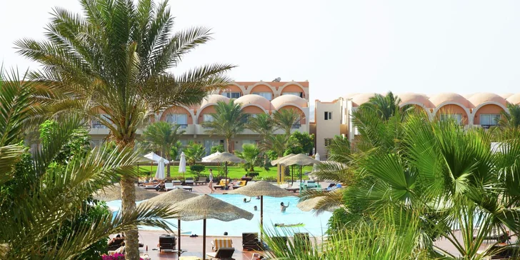 Tento oblíbený 4* resort představuje v podstatě učebnicový ideál rodinné dovolené v Egyptě. 