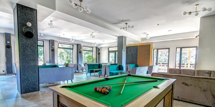 Zahrajte si biliard alebo ping-pong. 