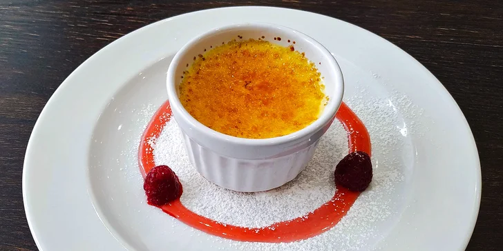 Na závěr vás čeká crème brûlée.
