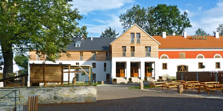 4* pobyt v historické tvrzi v Letohradu s jídlem, wellness a masáží