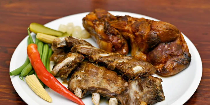 Stejnou pozornost si zaslouží skvěle hodnocená restaurace, do které se vydáte na skvělou hostinu.