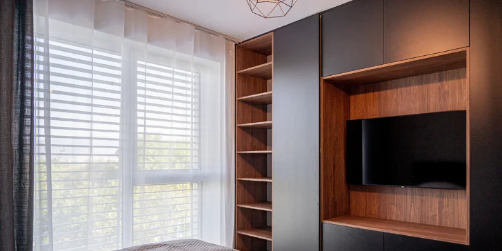 Ke každému apartmánu patří balkon. 