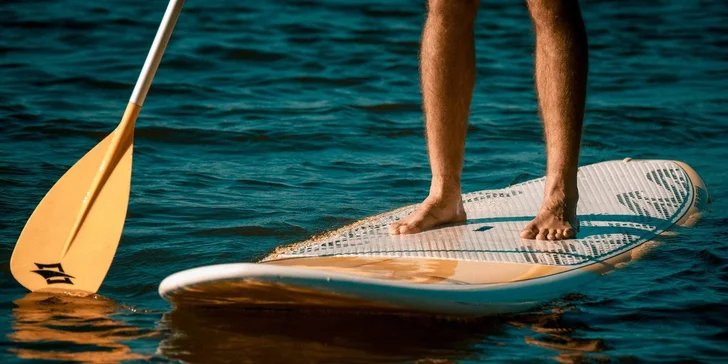 Půjčí vám paddleboardy, šlapadla, longboardy a mnoho dalšího. 