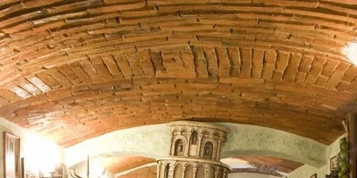 Projděte si interiér restaurace, abyste věděli, kam se nejlépe usadit.
