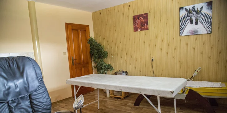 V ceně máte 30minutovou masáž – buď na masážním lůžku, nebo v masážním křesle. 