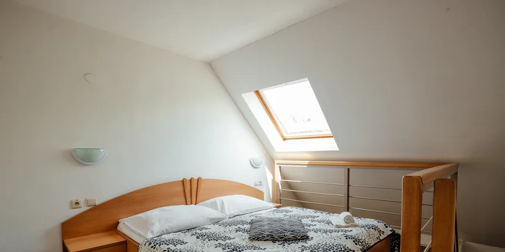 Do Bojnic se autem dostanete z Prahy za 4,5 hodiny a z Brna za necelé 3. 