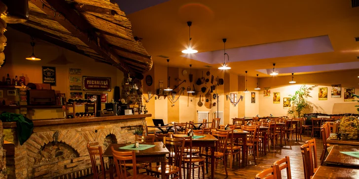 Potěší vás nejen krásný interiér restaurace, ale i její poloha přímo v historickém centru Prahy v Michalské ulici, takže to budete mít kousek třeba na Staroměstské náměstí, kam se po dobrém jídle můžete vydat na procházku. 