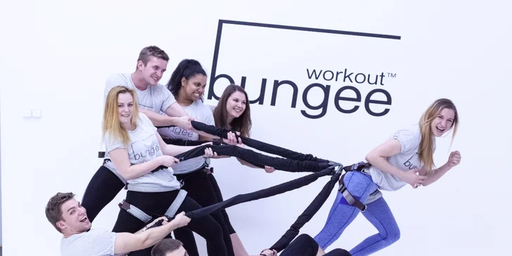 Lekce bungee workout trvají 75 minut, naučíte se krátkou choreografii, při které se trošku zavrtíte do hudby, zalétáte si, spálíte kalorie a užijete si spoustu zábavy.