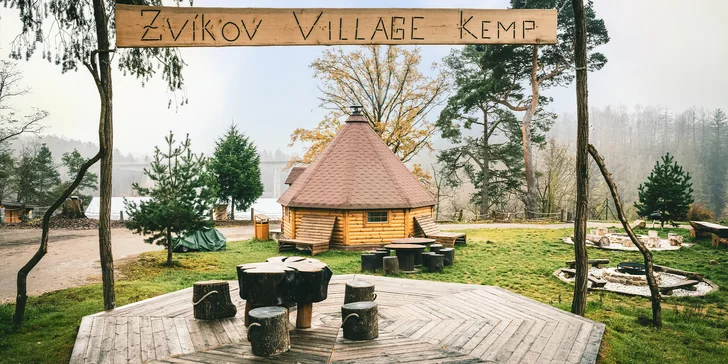 Babie leto alebo jeseň pod Zvíkovom: chatky aj zrub so saunou až pre 12 osôb
