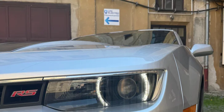 Těšte se na vysátí, dezinfekci ozónem, tepování sedadel i mytí oken (dle balíčku).