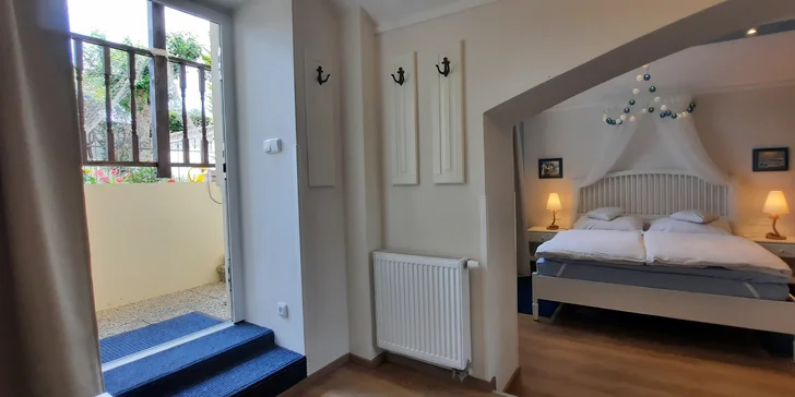 Z apartmánu môžete vojsť na záhradku.